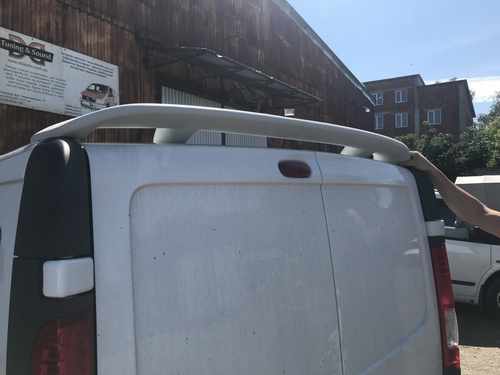 Спойлер на дах (під покраску) на Renault Trafic/Vivaro 2001-2015