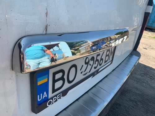 Планка над номером (нерж) для Opel Vivaro/Renault Trafic 2015-