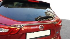 Накладка над номером (нерж.) Carmos - Турецька сталь для Nissan Qashqai 2014-2021рр.