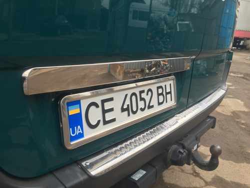 Хром накладка над номером Carmos для Mercedes Sprinter 2007-/VW Crafter 2006-