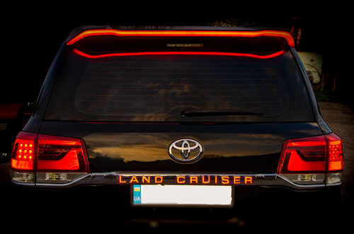 Планка над номером LED (2016-2022) для Toyota Land Cruiser 200
