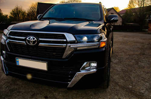 Передні фари Executive Black Toyota Land Cruiser 200 2016-