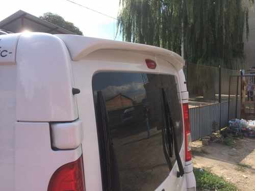 Спойлер Anatomik распашонка (під покраску) на Renault Trafic/Vivaro 2001-2015