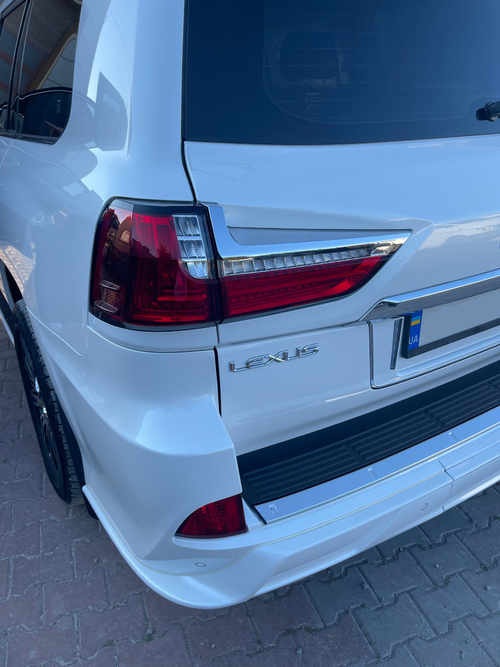 Комплект обвеса Lexus LX570 2015- стиль 2021