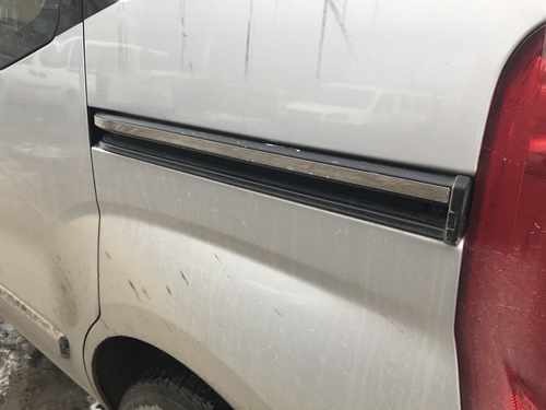 Молдинг під двері зрушення Carmos для Fiat Fiorino/Qubo 2008+