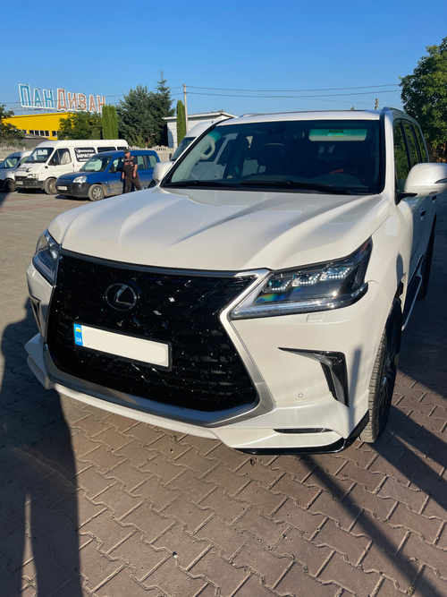 Комплект обвеса Lexus LX570 2015- стиль 2021