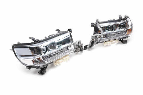 Передня оптика 2016-2022 (ОРИГІНАЛ) для Toyota Land Cruiser 200