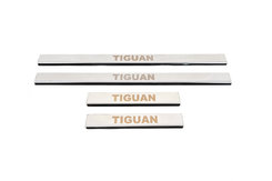 Накладки на дверні пороги Carmos (нерж) для Volkswagen Tiguan 2016↗