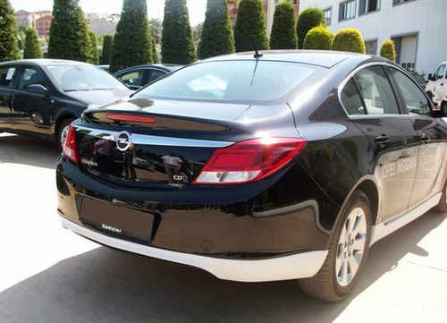Задня нижня накладка (під фарбування) для Opel Insignia 2008-2017 рр.