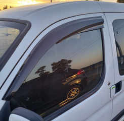 Вітровики (2 шт., Sunplex Sport) для Peugeot Partner 1996-2008 років.