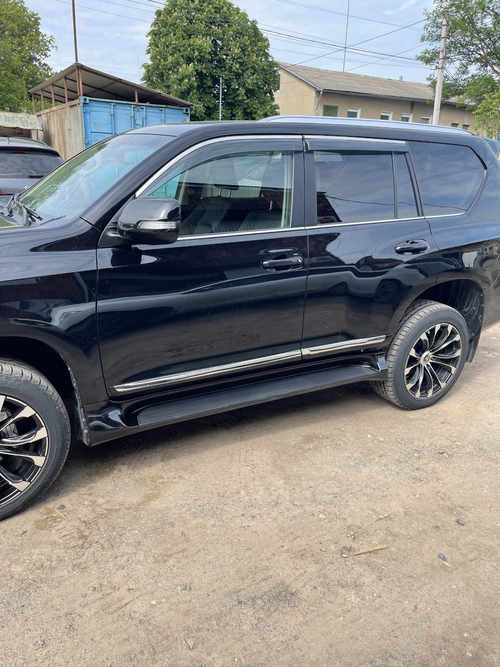 Пороги під оригінал (білі) у стилі Lexus для Toyota Prado 150 2009-/2017-