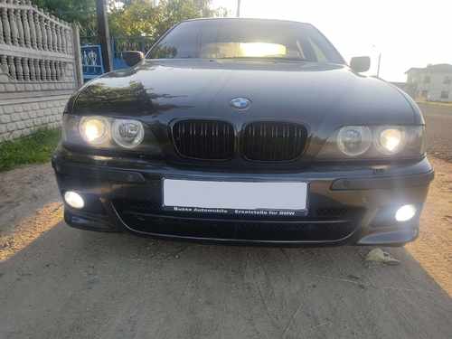 Решітка радіатора ніздрі BMW 5 Series E39 2000-2004 рік Чорний Глянець