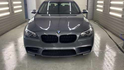 Решітка радіатора ніздрі BMW 5 Series F10/F11/F18 2010-2017 рік Чорний Глянець