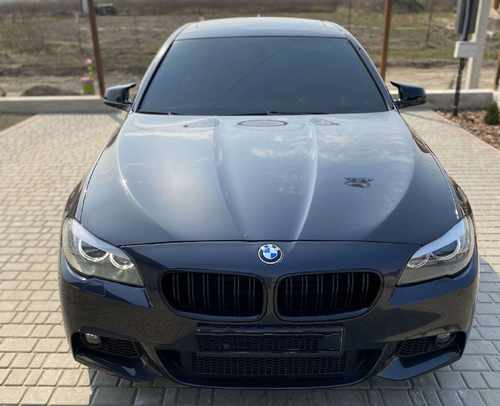 Решітка радіатора ніздрі BMW 5 Series F10/F11/F18 2010-2017 рік Чорний Глянець