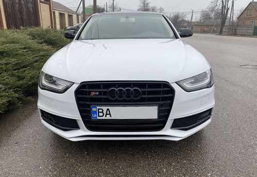 Грати радіатора Audi A4 S4 11-15г Full Black