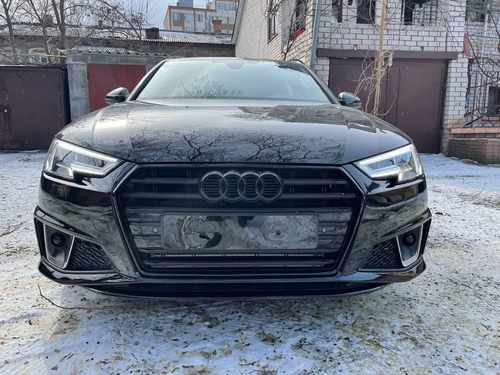 Решітка радіатора Audi A4 S4 2015-2019 рік Full Black