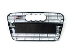 Грати радіатора Audi A5 S5 11-16г Chrome Black