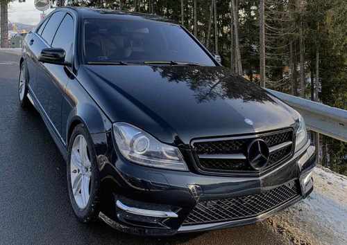 Решітка радіатора Mercedes C-Class W204 2007-2014 рік SL All Black