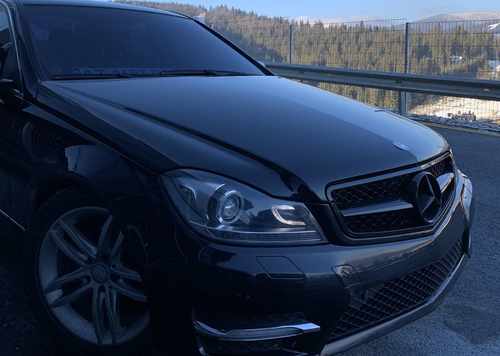 Решітка радіатора Mercedes C-Class W204 2007-2014 рік SL All Black
