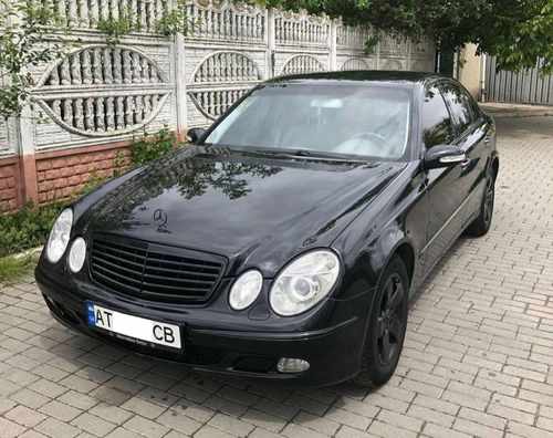 Решітка радіатора Mercedes E-Class W211 2002-2006 ASSY All Black