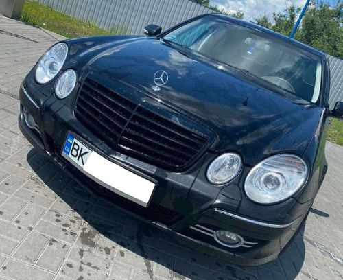 Решітка радіатора Mercedes E-Class W211 2006-2009 рік Assy All Black