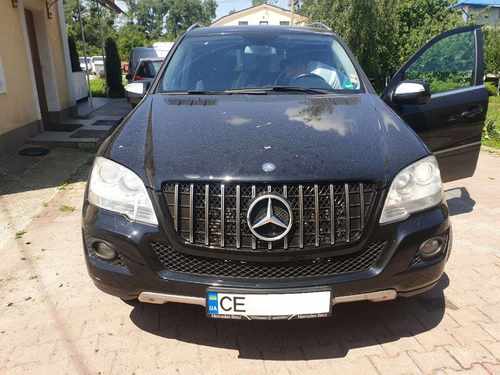 Решітка радіатора Mercedes ML-Class W164 2008-2011 рік (GT Chrome Black)