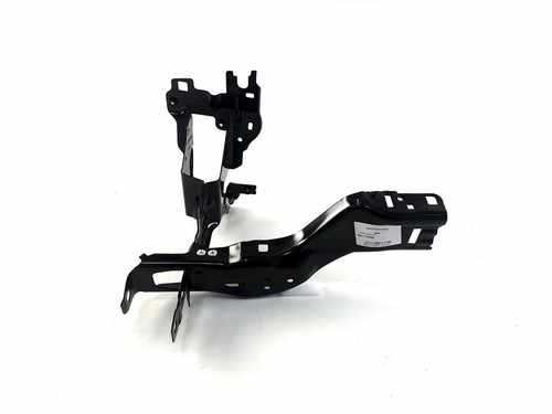 Кронштейн правої фари на BMW 5 Series G30/G31 2017-2020 рік