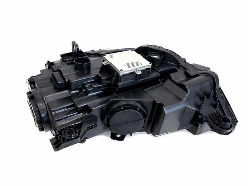 Передні фари Bi-Xenon на Audi A3 8V 2016-2020 року
