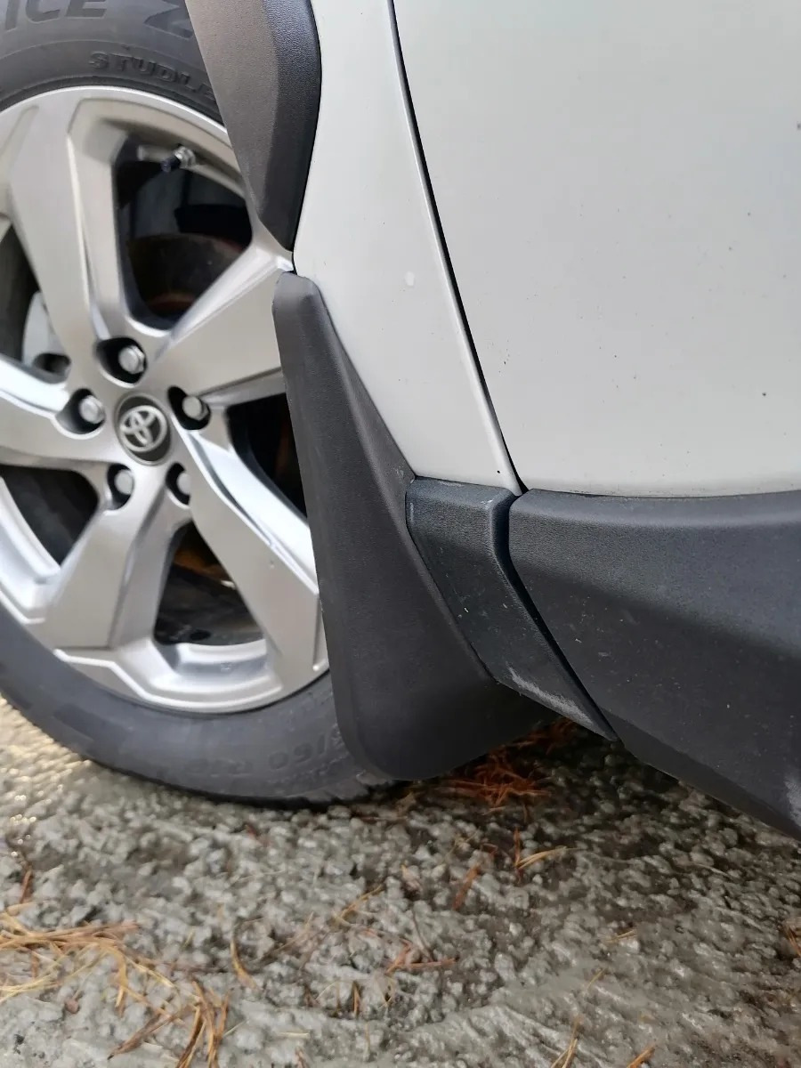 Брызговики Toyota RAV4 — фото 3