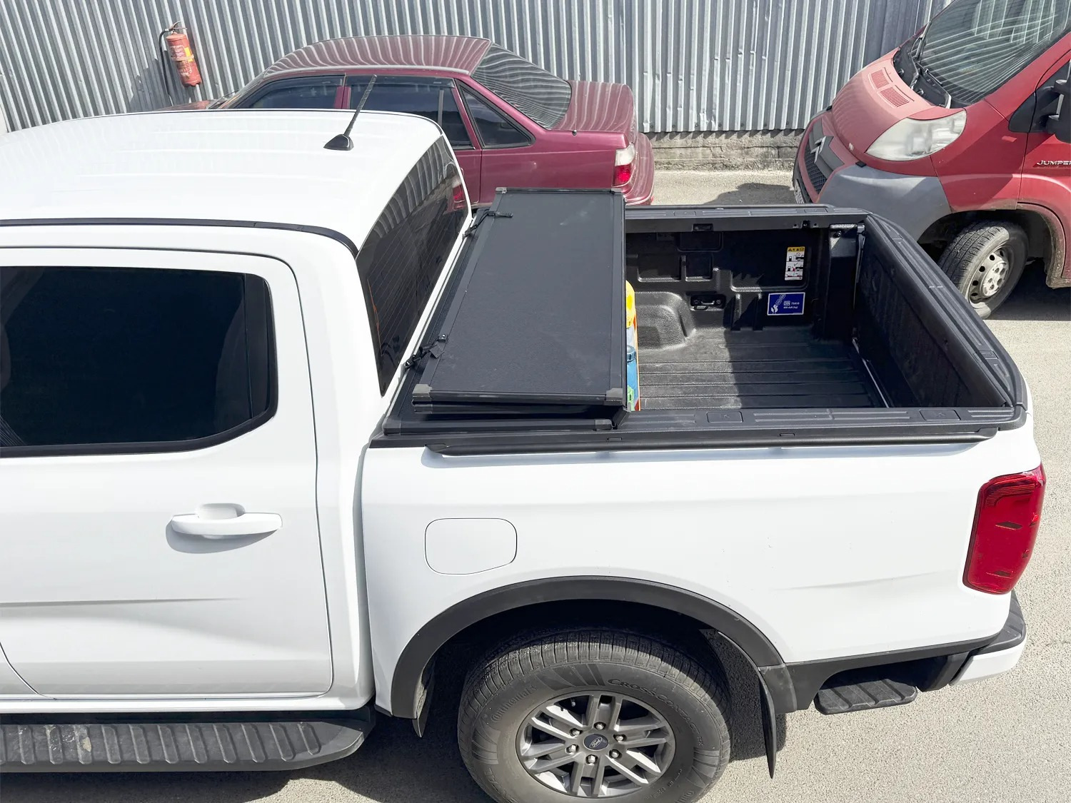 Кришка на кузов Ford Ranger 2023+ (трисекційна, алюмінієва) Xukey, TP-NP728