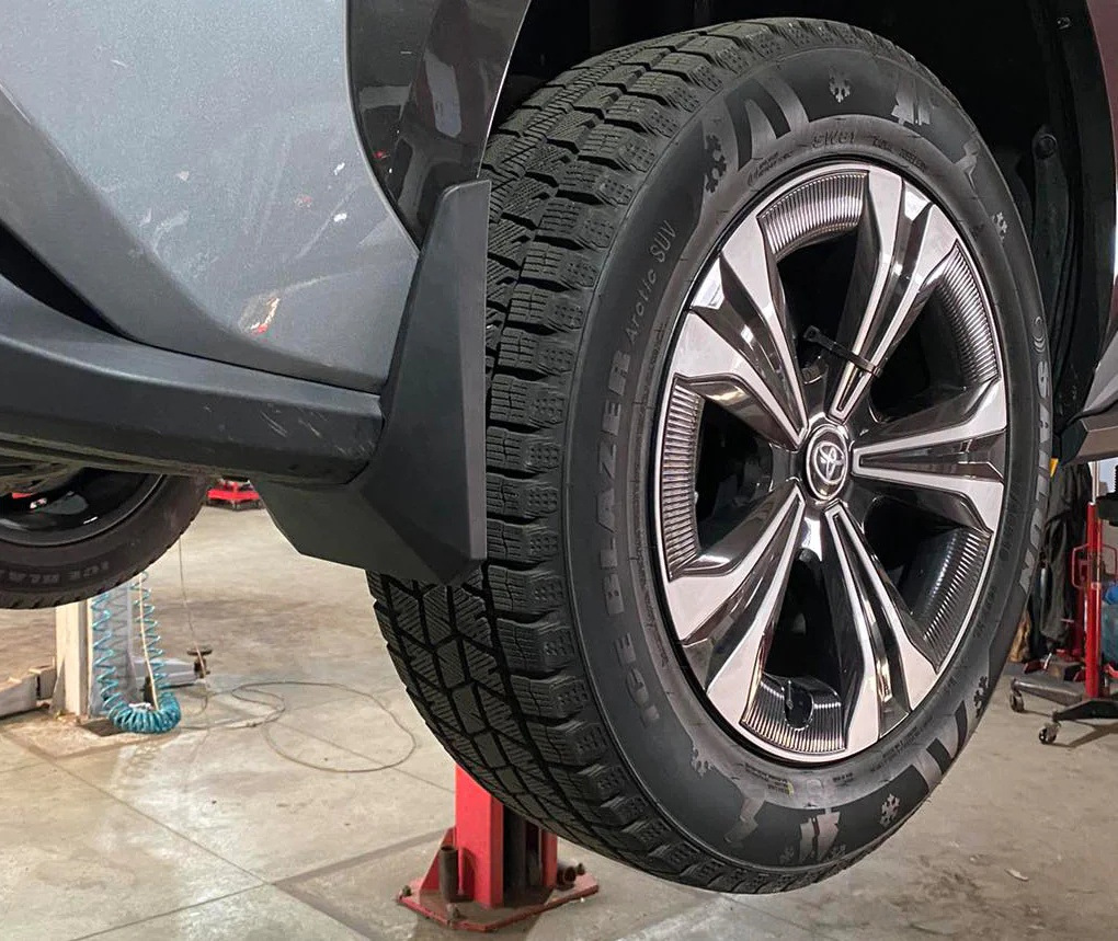 Бризковик задній правий Toyota bZ4X 2022+ Premium