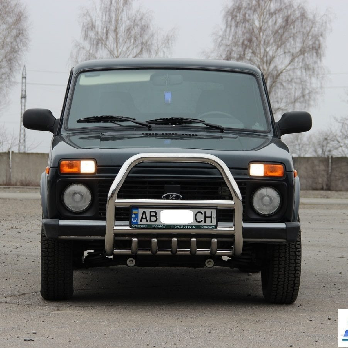 Кенгурятник високий з грилем для Niva Lada 4X4