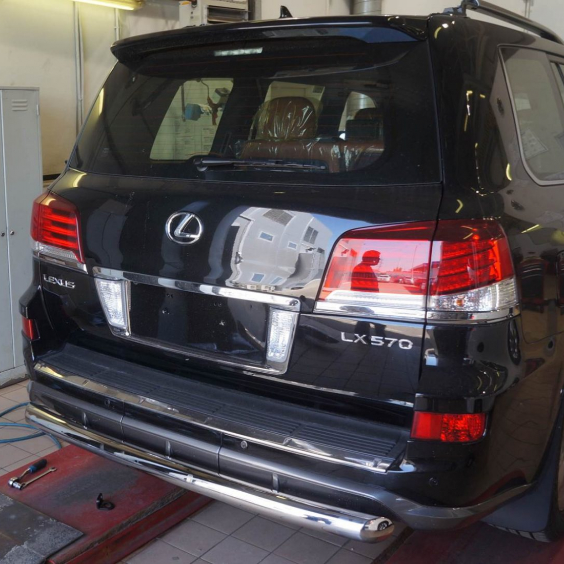 Захист заднього бампера Lexus LX570 Sport 2013+ (одинарна) d 76