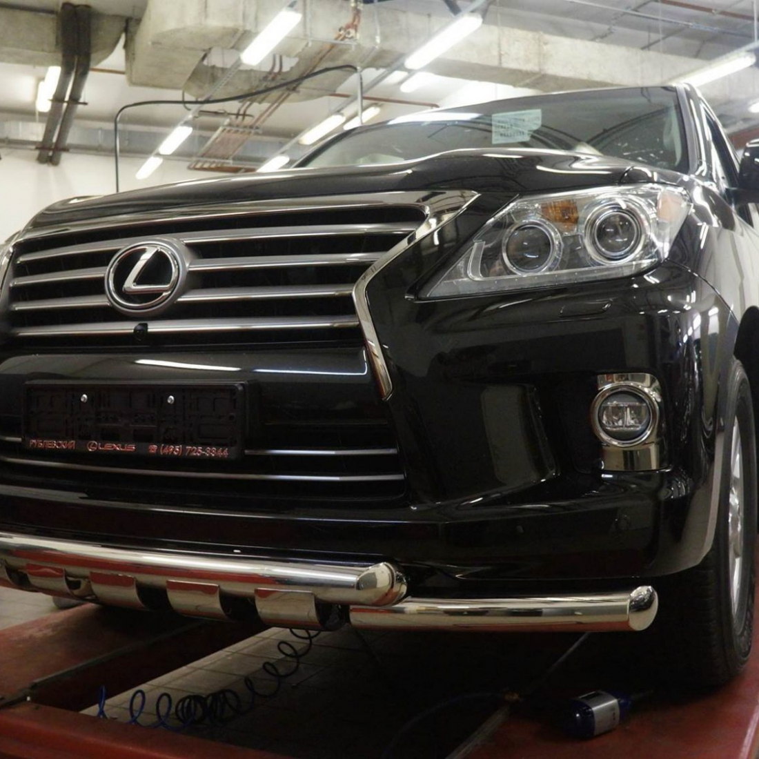 Захист переднього бампера Lexus LX570 (подвійний Shark) d 60/60