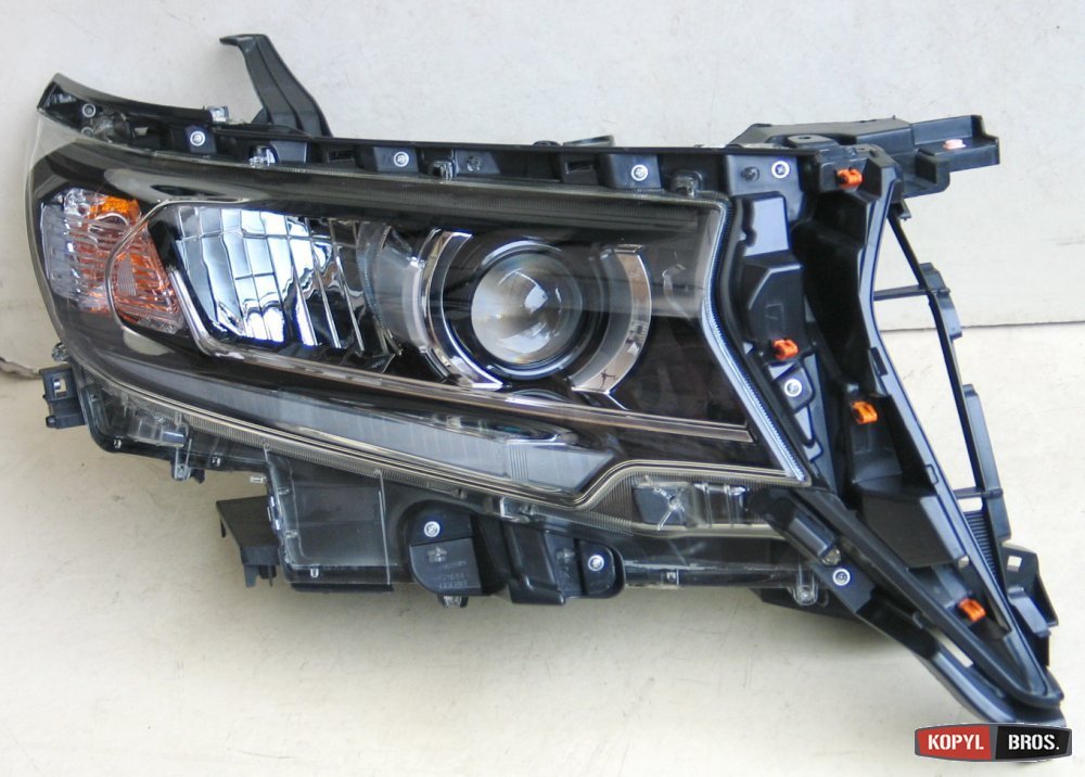Передні фари LED для Toyota Prado 150 2018+ стиль ZW