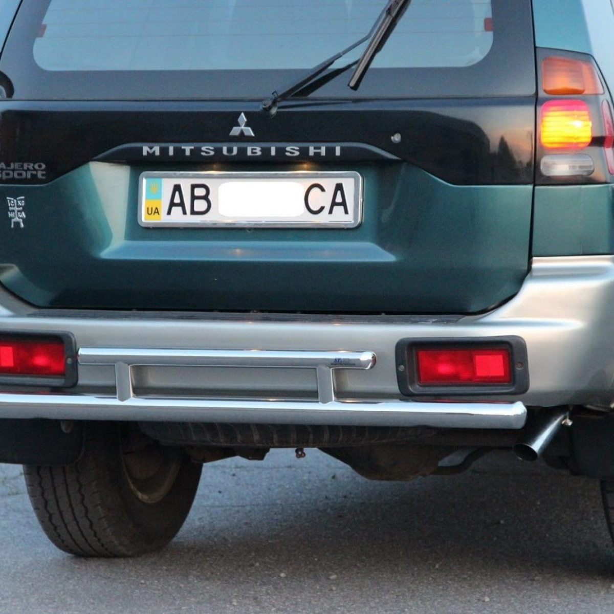 Захист заднього бампера подвійна для Mitsubishi Pajero Sport 1996-2008
