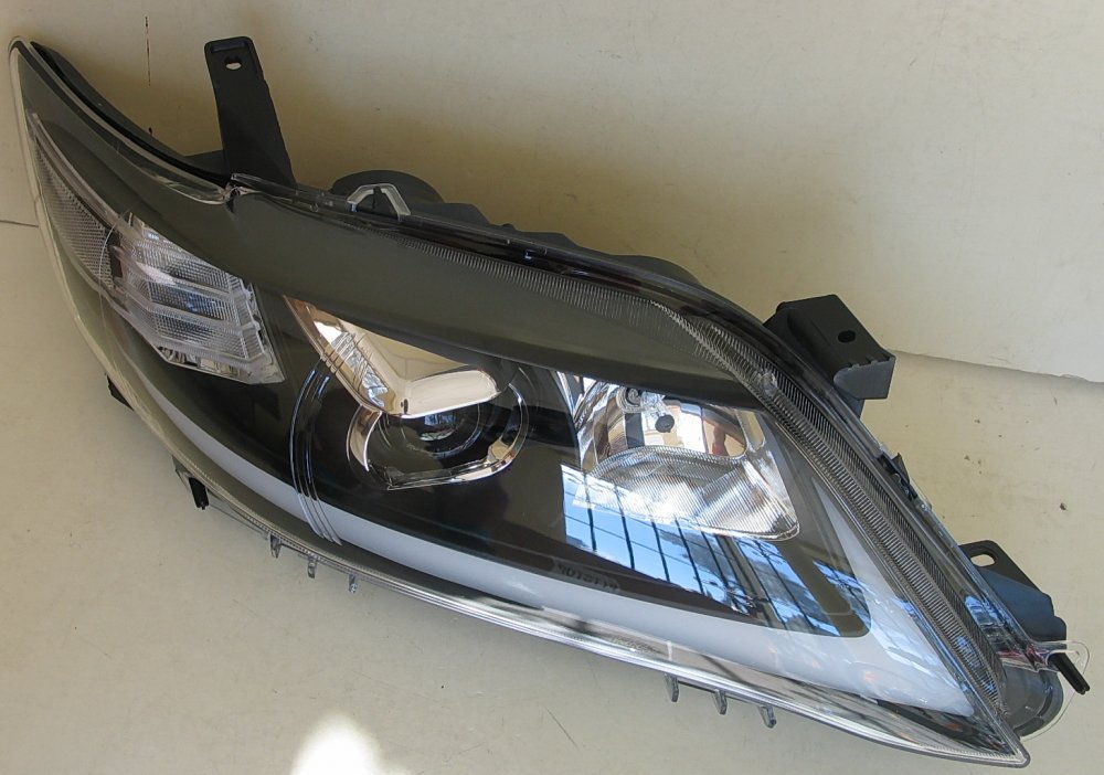 Передні фари ксенон стиль Lexus для Toyota Camry V40 2009-2012