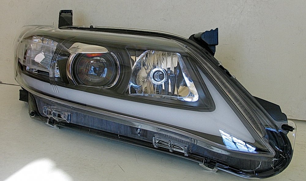 Передні фари ксенон стиль Lexus для Toyota Camry V40 2009-2012