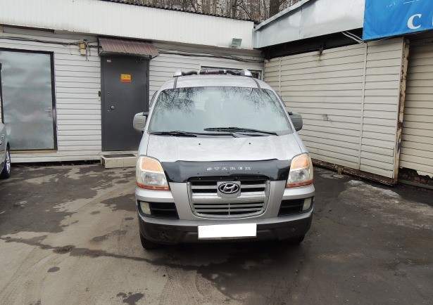 Дефлектор капота CS Hyundai H200/Starex 2005-2007