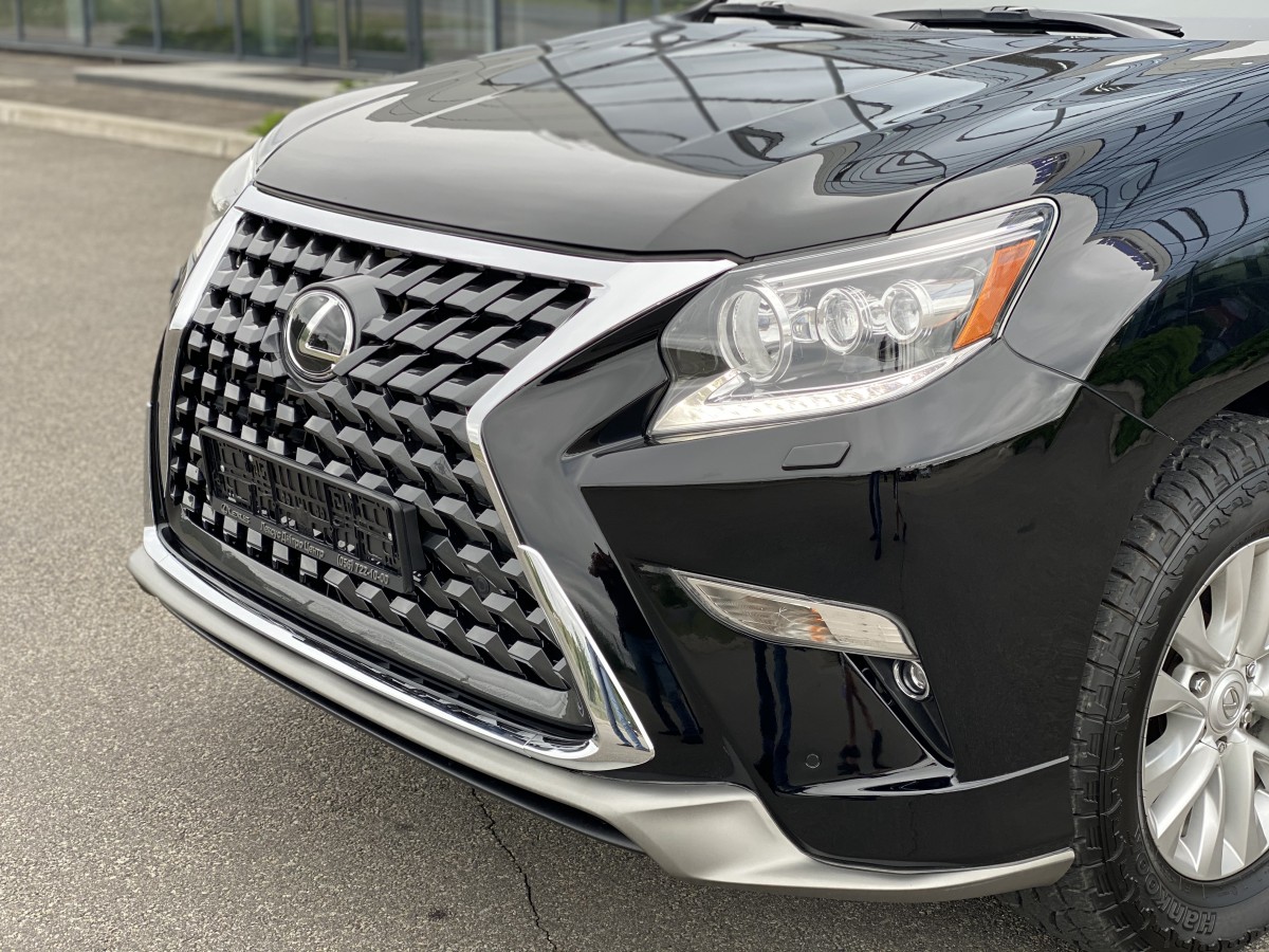 Решітка радіатора Lexus GX 460 2014-2021 у стилі рестайлінг 2020+