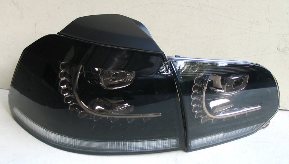 Задні ліхтарі LED R20 тоновані TC для Volkswagen Golf 6 2008-2012