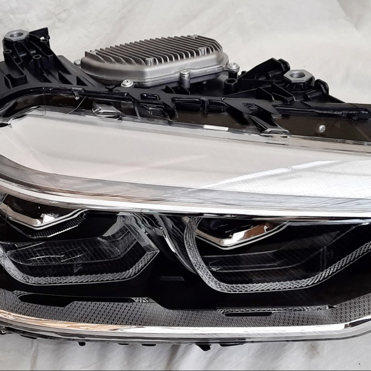 Передні фари FULL LED тюнінг SY для BMW 5 серии G30 2017+