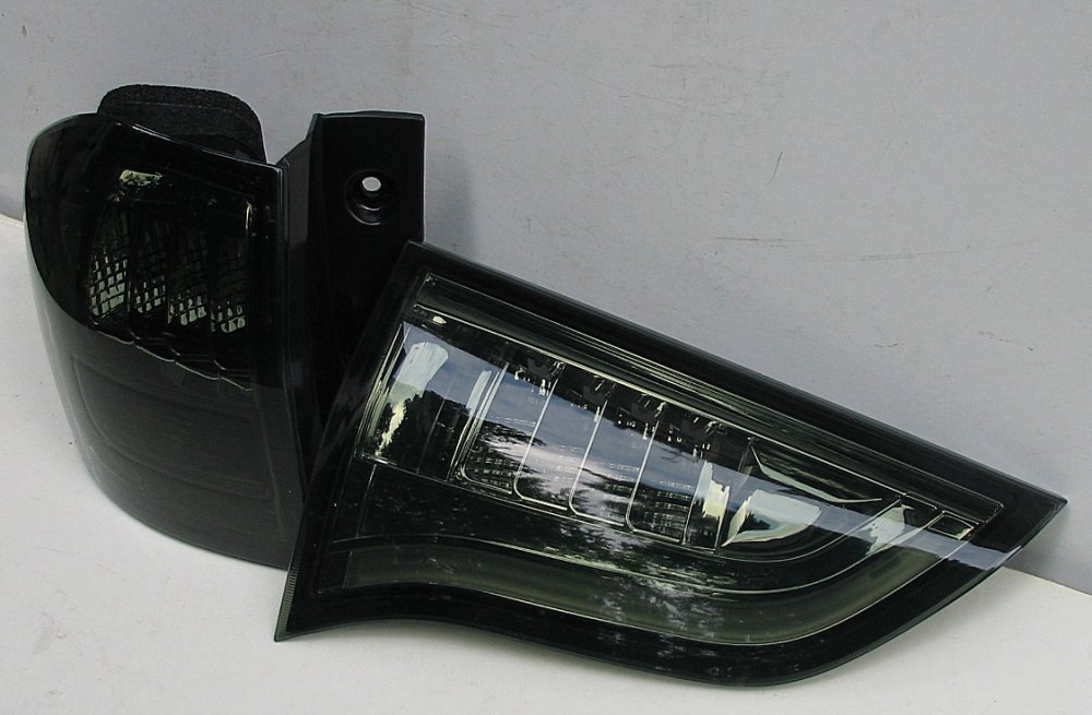 Задні ліхтарі LED хром тоновані для Mitsubishi Pajero Sport 2008-2015