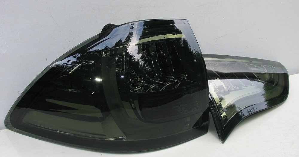 Задні ліхтарі LED хром тоновані для Mitsubishi Pajero Sport 2008-2015