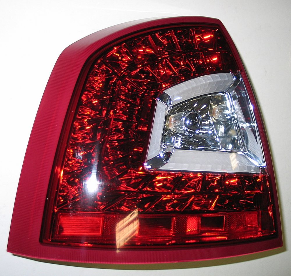 Задні ліхтарі LED червоні для Skoda Octavia A5 седан