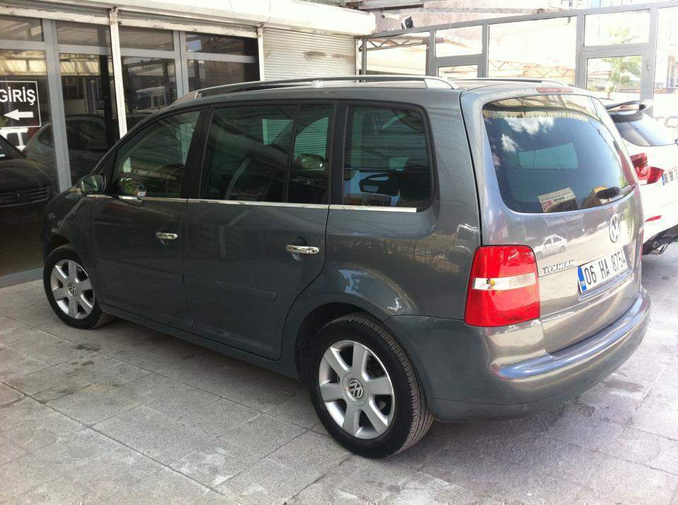 Молдінги вікна нижні Volkswagen Touran 2003-2009 (нержавіюча сталь)