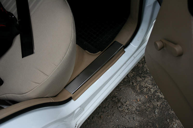 Накладки на пороги Chevrolet Aveo T250 2006-2012  (нержавіюча сталь)