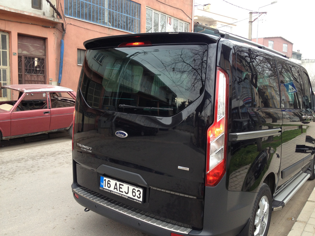 Спойлер (під фарбування) для Ford Custom 2013↗ мм.