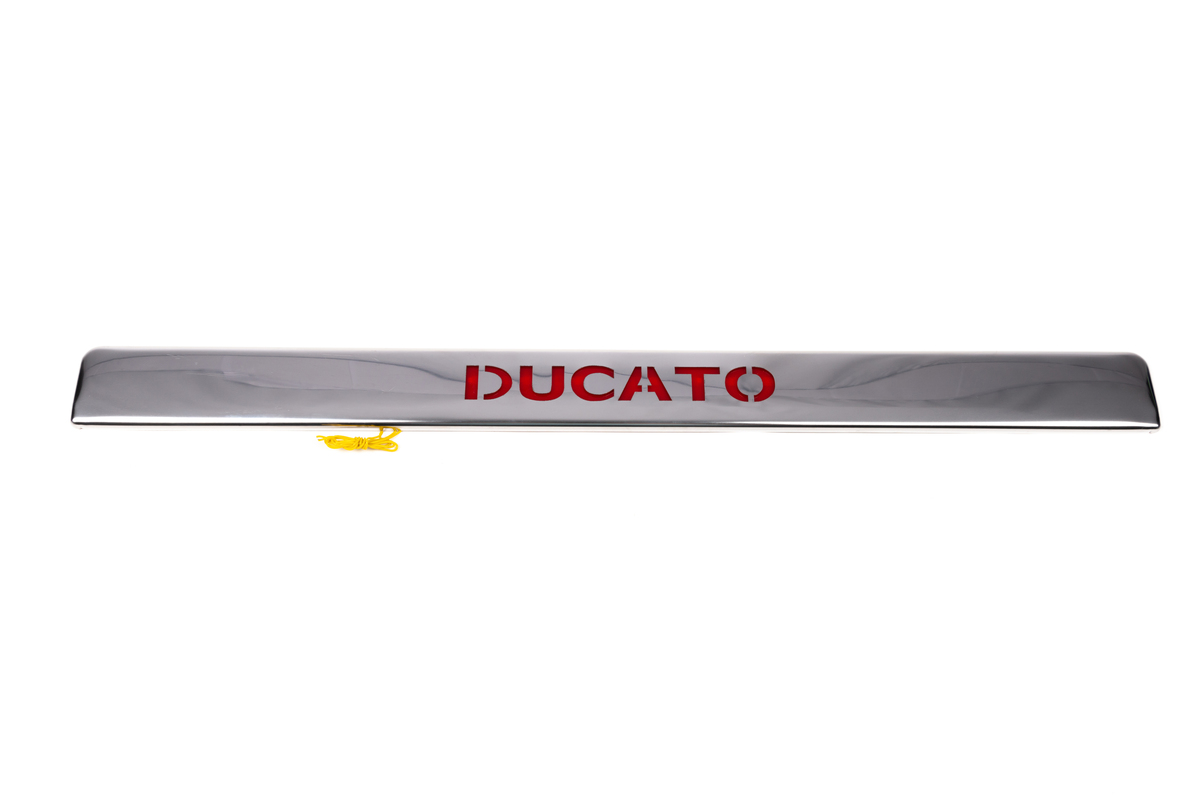 Хром накладка над номером з LED червоним підсвічуванням для Fiat Ducato 2006+