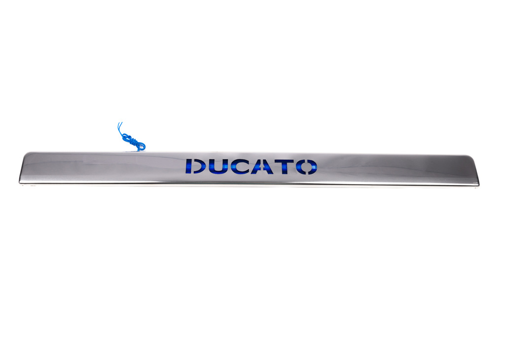 Хром накладка над номером з LED червоним підсвічуванням для Fiat Ducato 2006+